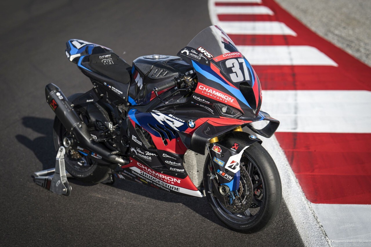 DueruoteTG #238 - Abbiamo guidato in pista la BMW che corre in SBK! 